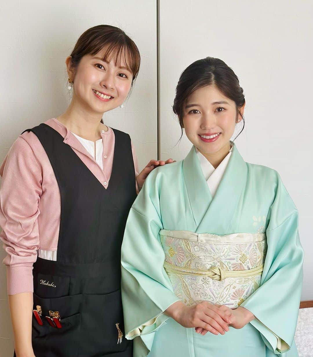 高橋幸のインスタグラム：「中学時代からの可愛い後輩が着付けをしてくれました🌸 どうもありがとう @soymariine ☺️  #お宮参り #着付け #kimono」