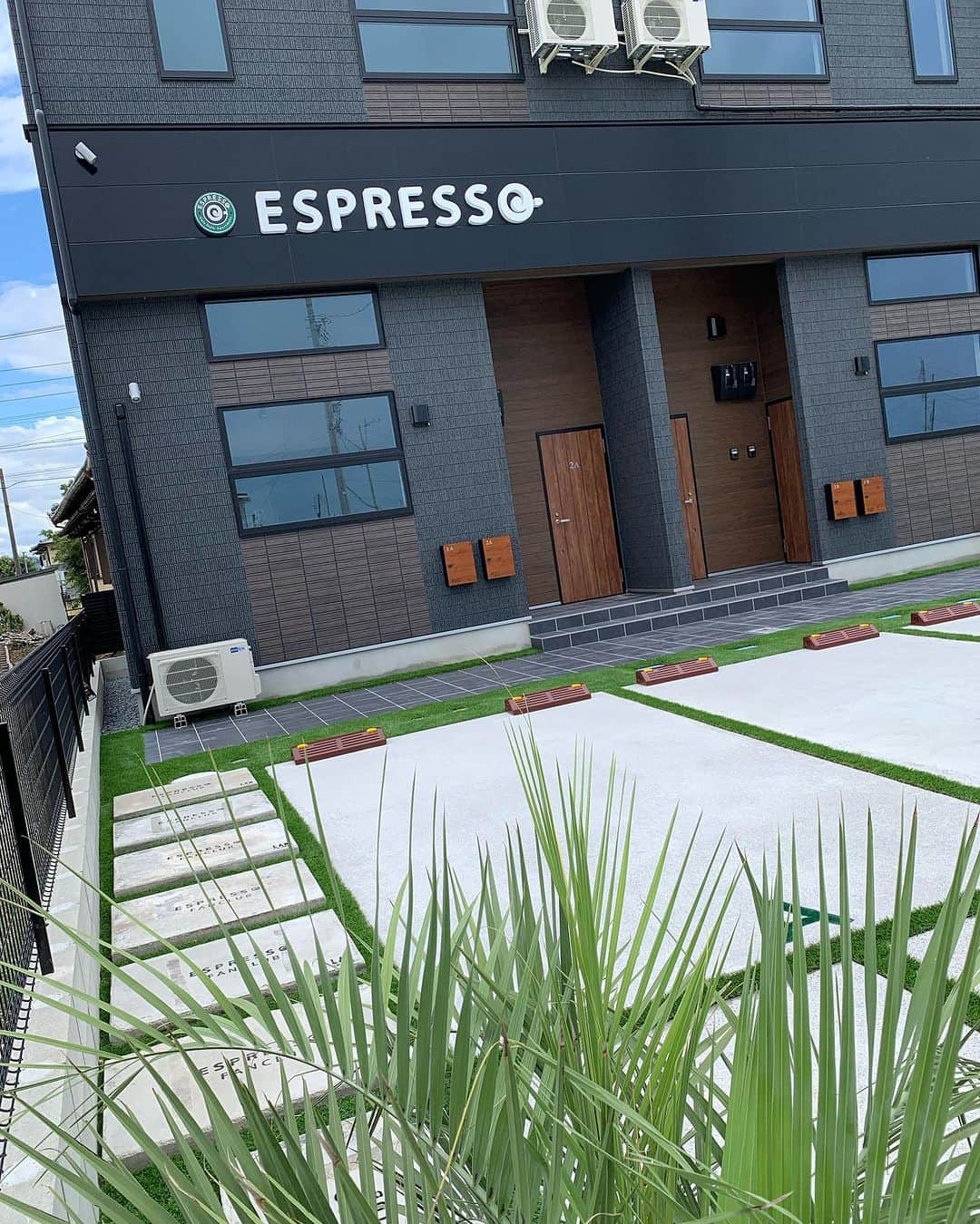 ESPRESSOさんのインスタグラム写真 - (ESPRESSOInstagram)「ESPRESSO FANCLUB スタンプ コンクリートステップ ココヤシ🌴🌴🌴人工芝⛳️⛳️⛳️ のコンビネーションが素晴らしい❗️😁」9月10日 19時40分 - espresso.fanclub