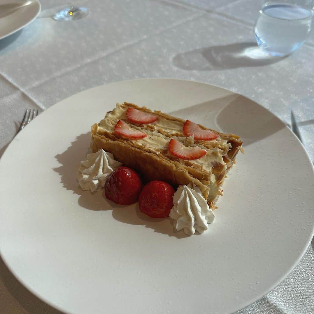 のインスタグラム：「🍓」