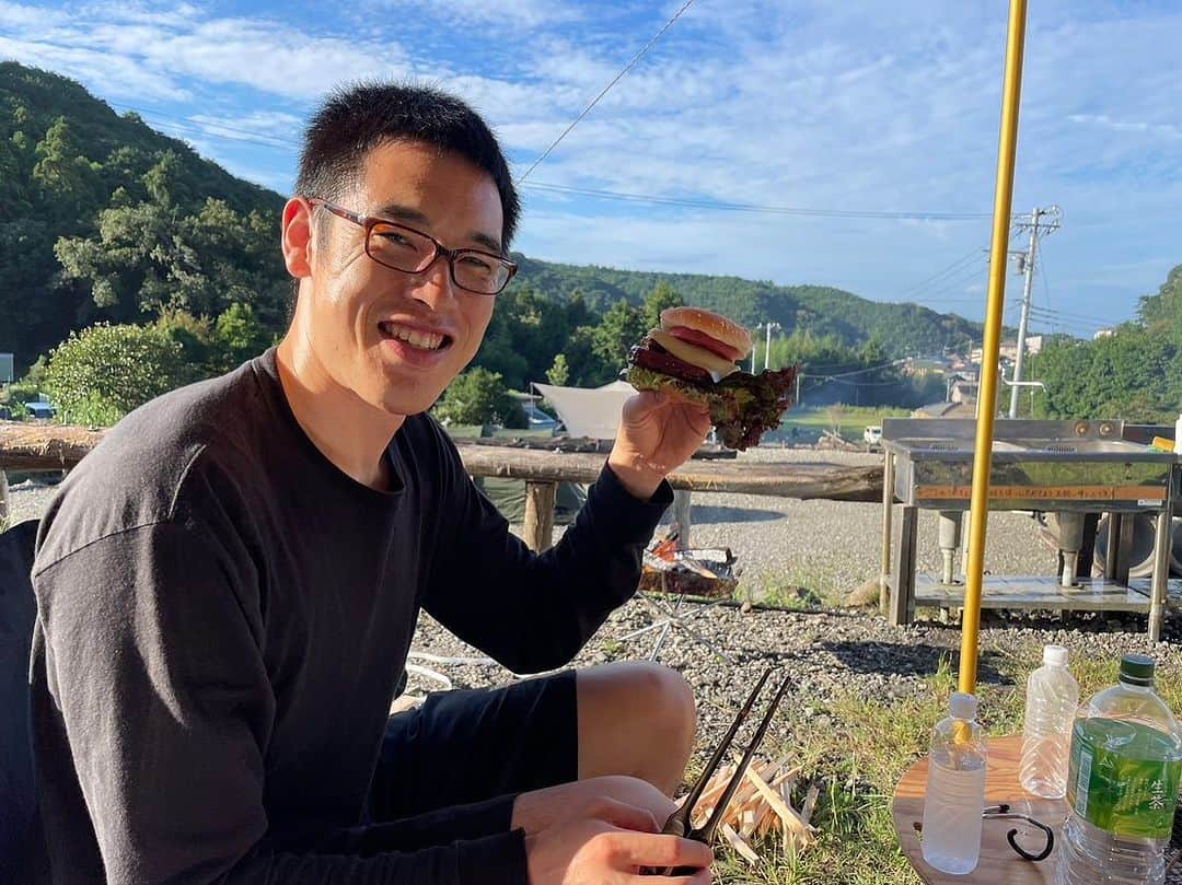 李博さんのインスタグラム写真 - (李博Instagram)「初キャンプ！ 食べ物、焚き火、自然、星空 全て最高でした✨✨  #キャンプ」9月10日 19時45分 - lee_haku