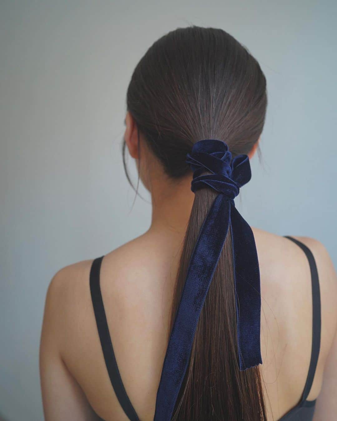 のインスタグラム：「. @olsen_dba_balloonhair   整った髪の毛で、後ろ姿も印象的に。  "Impressive Back Profile."」