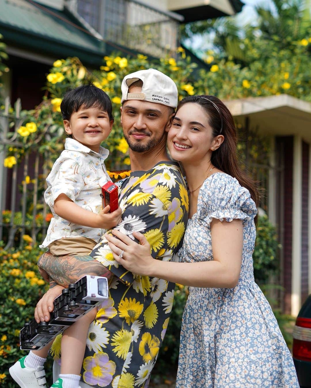 Coleen Garciaさんのインスタグラム写真 - (Coleen GarciaInstagram)「Happy birthday to my baby boy, who is now three years old! 🥹  Amari, I thank God every day for blessing us with you! You will always be our sunshine and source of joy. Thank you for inspiring us to see the beauty in the world, and for making our days so colorful and exciting. Even when things get hard and overwhelming, you will always be our reason to keep showing up as the best versions of ourselves. You inspire us to be better every day. I’m so proud, happy, and honored to be your Mommy. I love you so so much! 🌻」9月10日 20時24分 - coleen