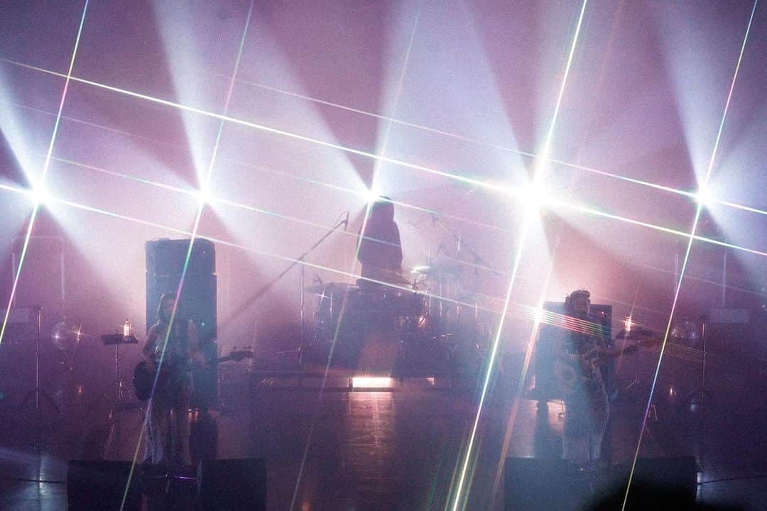 羊文学のインスタグラム：「『羊文学 Tour 2023 “if i were an angel,”』  next→ 9.14,15 Zepp Namba 9.18 SENDAI GIGS  @asmnbok」