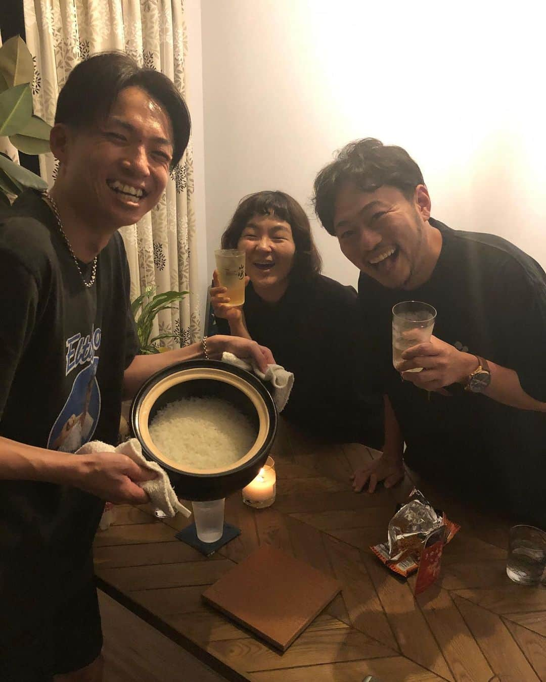 津田康平のインスタグラム：「今週もどこかで見て頂いた方、ありがとうございました😁  来週は新ネタライブとトークライブあります🔥  よろしくお願い致します😙😙  #アインシュタイン　ゆずるさん #シシガシラ　浜中君 #ゆにばーす　はらちゃん #ヨシモトムゲンダイホール」