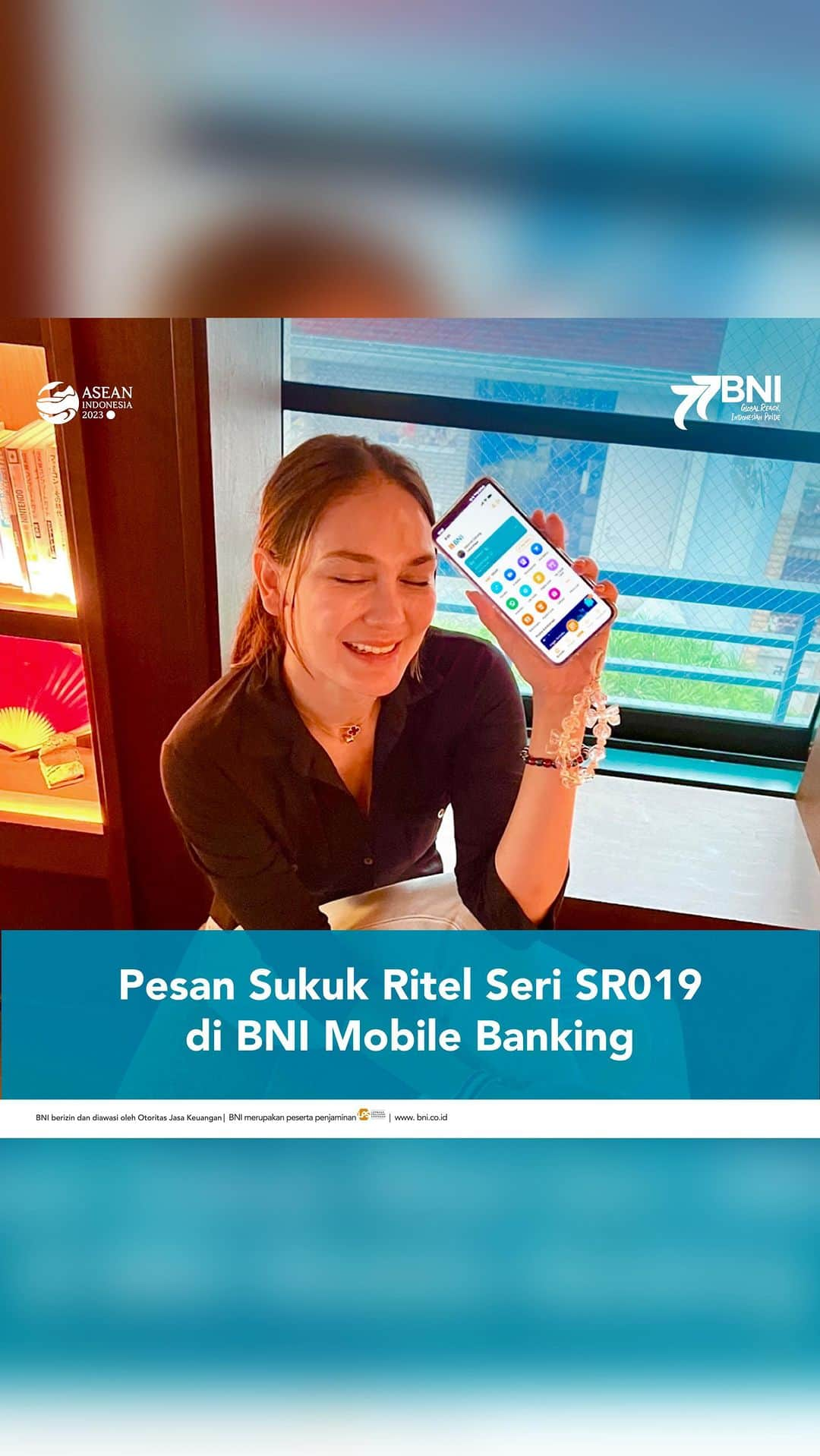 ルナ・マヤのインスタグラム：「So happy! Lagi seru-serunya liburan terus dapet notifikasi dana hasil investasi di SBN Ritel masuk ke rekening! Hayoo siapa yang pengen punya passive income bulanan juga kaya aku? 🤑✋  Jangan lewatin penawaran SBN ritel SR019 di BNI Mobile Banking karena Imbal hasilnya juga lumayan bangeeet! dari 5,95% per tahun untuk jangka waktu 3 tahun dan 6,10% untuk jangka waktu 5 tahun. Cuss pesan SR019 di BNI Mobile Banking! penawarannya terbatas hingga 20 September 2023 aja lhoo!  BNI Mobile Banking, emang bikin transaksi Super Easy #GaPakeNanti🧡  #BNI46 #BUMNUntukIndonesia #GaPakeNanti #BNI-SR019 #PilihanBerhargaUntukKemandirianBangsa」