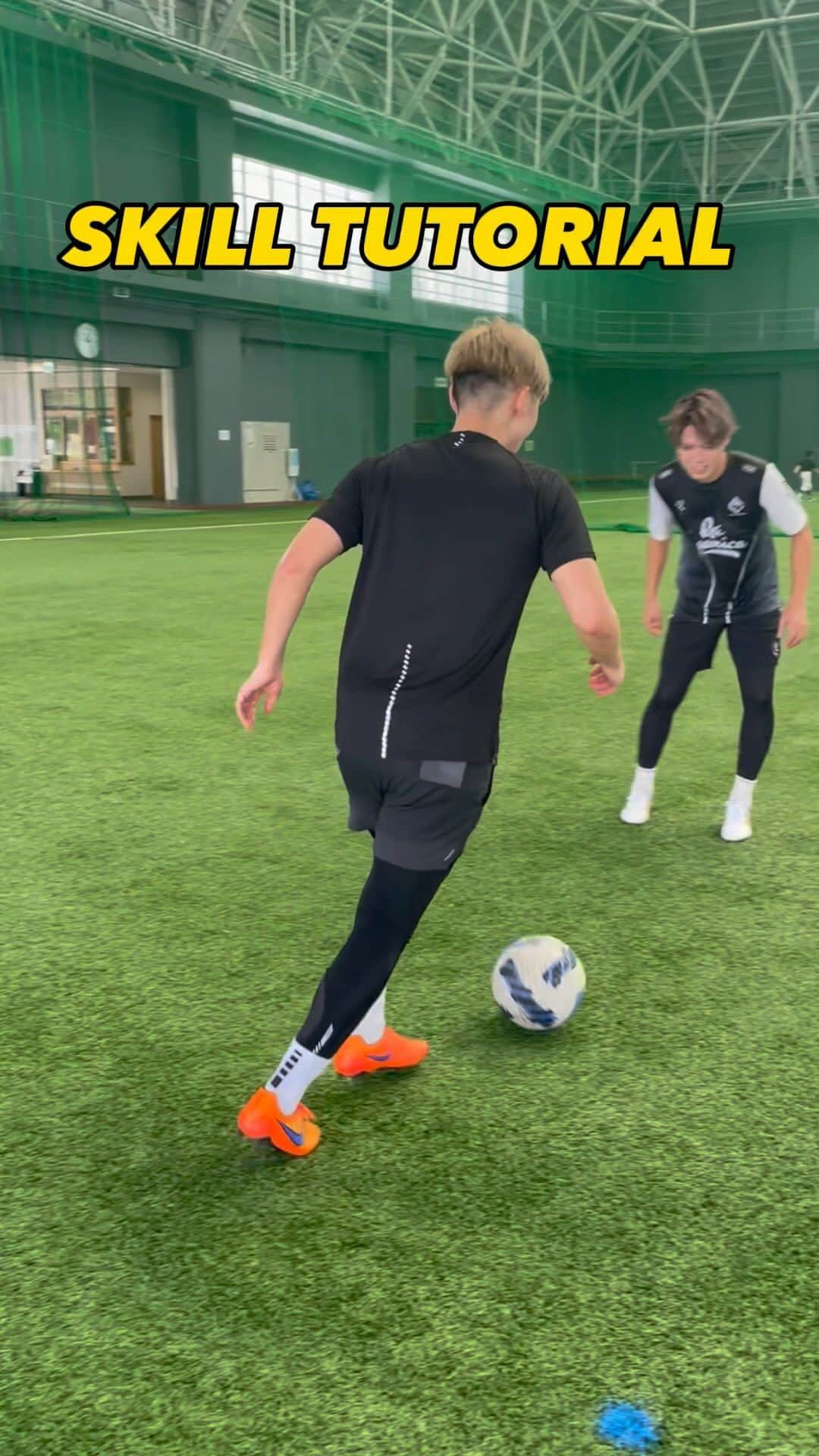 のインスタグラム：「. Name this technique.😆  Follow me⬇️ @tamakou0908   #サッカー#サッカードリブル#サッカー少年#サッカーママ#サッカーパパ#たまこう#長崎総附サッカー部#サッカースクール#soccer#football#footballskill #soccerskills #footballplayer #soccerplayer」