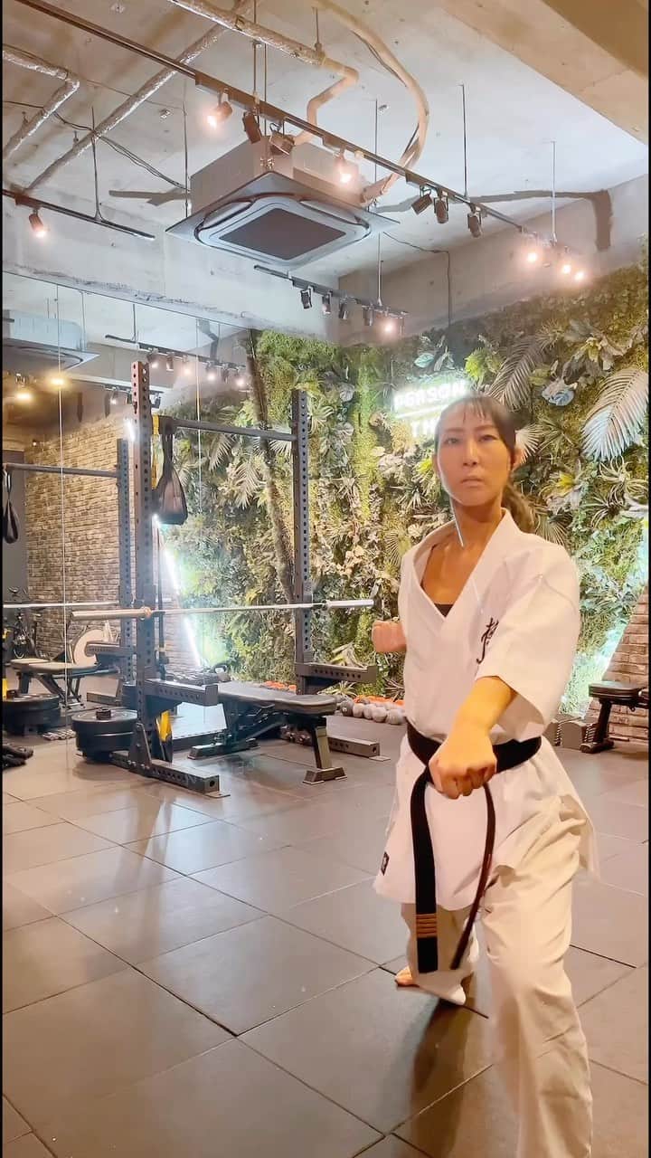 浜井美香のインスタグラム：「#kyokushin #karate #martialarts #kick #kumite #warrior #karatekid #Киокушин  #каратэ #空手 #تمرين  #japan」