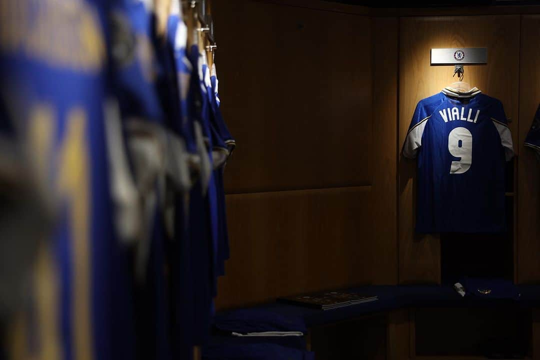 ガリー・ケーヒルさんのインスタグラム写真 - (ガリー・ケーヒルInstagram)「An honour to be back at Stamford Bridge playing in memory of the great @lucavialli 🙌  Proud to be able to contribute along with all of our fans to raise funds for @royalmarsden and @chelseafcfoundation 💙  If you are in the UK and would like to donate please text LUCA to 70085 🙏」9月10日 21時07分 - garyjcahill