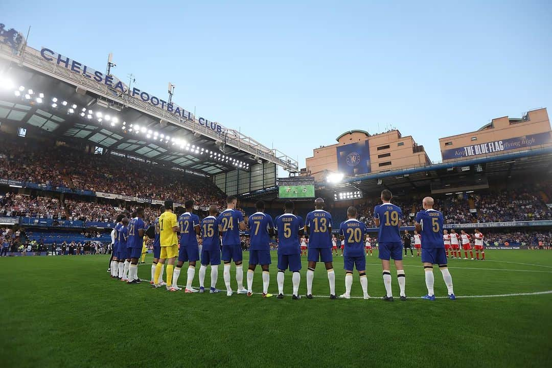 ガリー・ケーヒルさんのインスタグラム写真 - (ガリー・ケーヒルInstagram)「An honour to be back at Stamford Bridge playing in memory of the great @lucavialli 🙌  Proud to be able to contribute along with all of our fans to raise funds for @royalmarsden and @chelseafcfoundation 💙  If you are in the UK and would like to donate please text LUCA to 70085 🙏」9月10日 21時07分 - garyjcahill