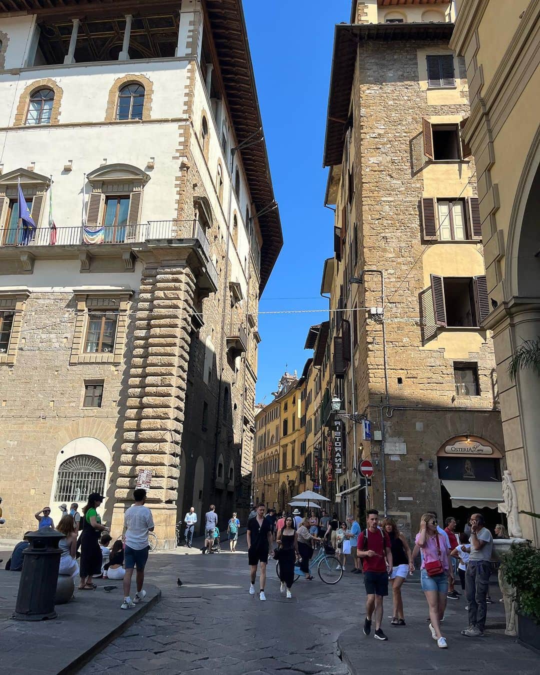 アンディー・トレスさんのインスタグラム写真 - (アンディー・トレスInstagram)「Firenze volume 9 🫶🏼 #florence #italy」9月10日 21時05分 - stylescrapbook