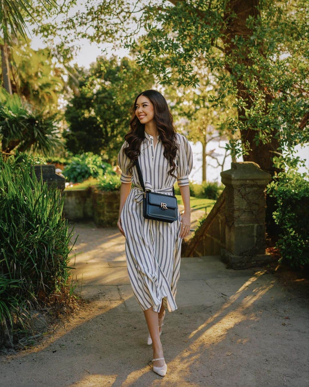 タラ・ミルクティーのインスタグラム：「Introducing RL 888.  The ultimate bag for everyday. Sophistication & timeless elegance from @RalphLauren. #RL888 ad」