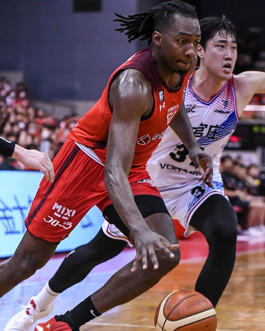 千葉ジェッツさんのインスタグラム写真 - (千葉ジェッツInstagram)「試合風景|ω･)📸  HOTEL FLORA  PRESEASON CUP 2023  vs. 安養KGC 🏀試合終了🏀 千葉J 91-77 安養KGC  #chibajets #プレシーズンゲーム #初勝利 #まだまだここから #飛行高度 #上げていきましょう✈️☁ #Bリーグ #千葉ジェッツ #バスケ #basketball #portrait  #photograph #ジェッツ写真部 #レンズ越しの世界 #応炎🔥 #ありがとうございました✨️」9月10日 21時10分 - chibajets_official