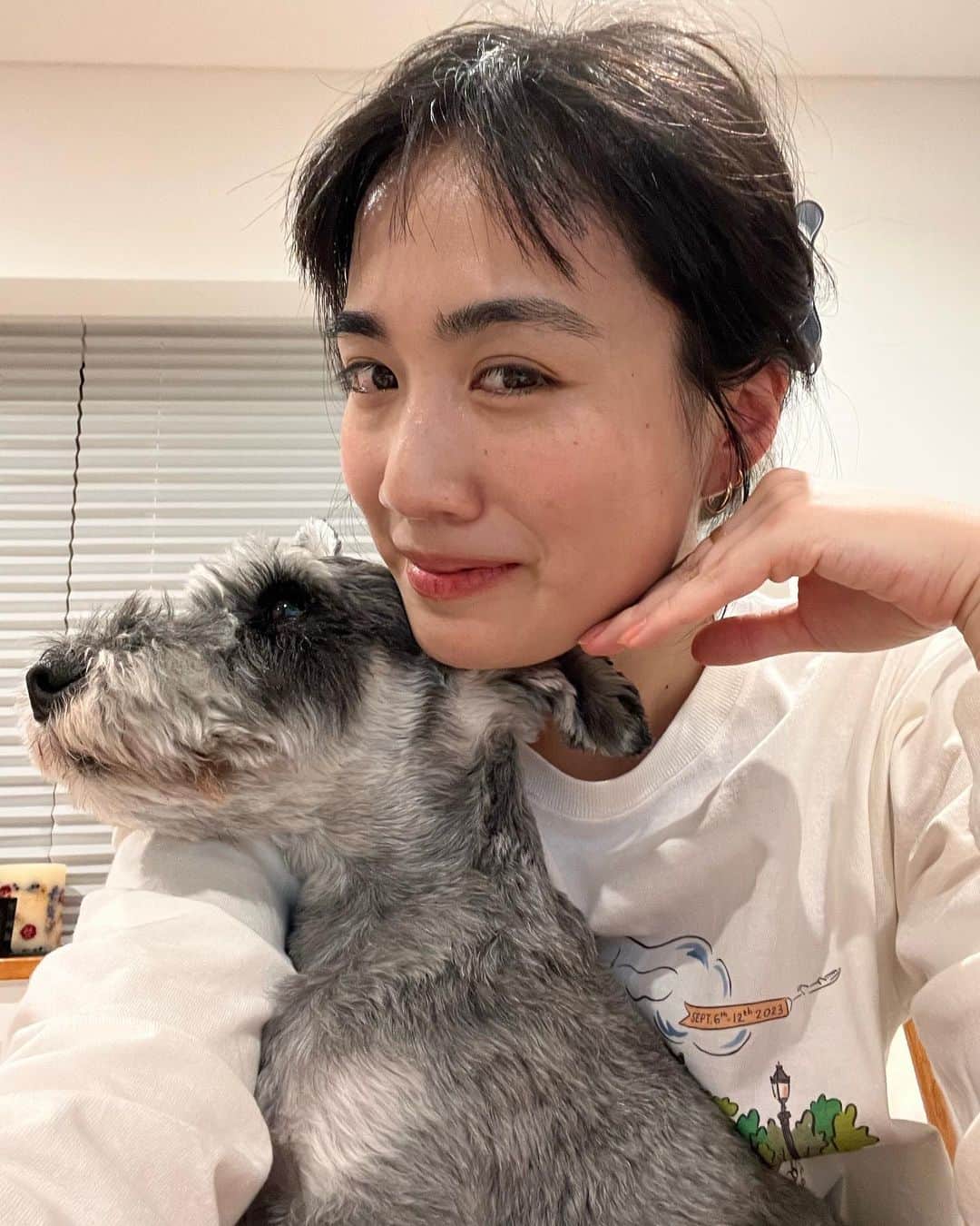のインスタグラム：「土日が終わりました☺️😵‍💫(顔は疲れてるけど嬉しさいっぱい🥰)たくさんの方に来ていただきこちらが元気をもらいました！  本当は11日と12日は部分的にいる予定だったのですが、みなさまに会えたら嬉しくなってしまい...(調子乗りやすいタイプ)  11(月)・12(火)の最終日も終日おりますのでぜひハローしましょう☺️🤍」