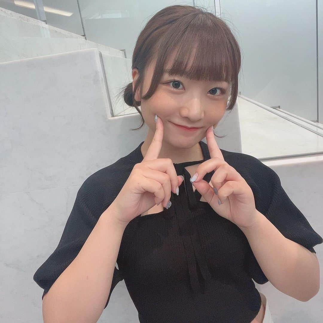 池田楓のインスタグラム：「♡  幕張メッセ2日間ありがとうございました🖤  最近気になってるって方が たくさんいらっしゃって幸せでした☺︎  また会える〜〜⁇  #SKE48 #握手会 #トーク会 #幕張メッセ #アイドル #黒  #デート #デートコーデ #リボン #黒コーデ #fyp  #fashion #wcloset #GU」