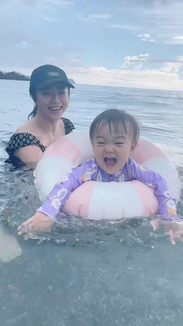 Kozue Kawabeのインスタグラム：「いつかの海 夏が終わってしまう… はじめてできることが沢山あった夏。今までより季節の変わり目が切なく感じる… 貴重な体験を沢山ありがとう♡」