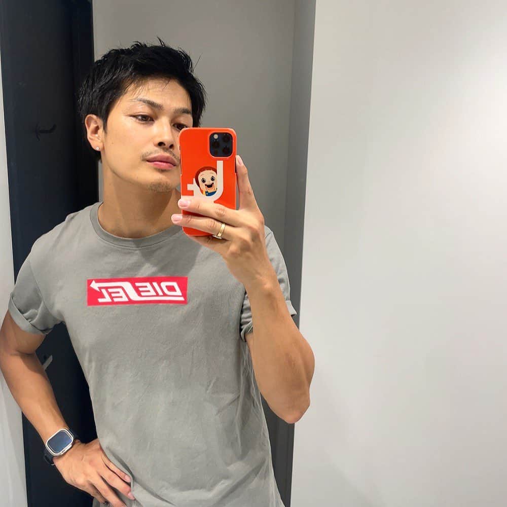 舘野将平のインスタグラム：「別れを経験したからこそ、 今の繋がりをより大切にしたいと思いました。  愛情は常に側に。  #🫶🏼 #20230910」