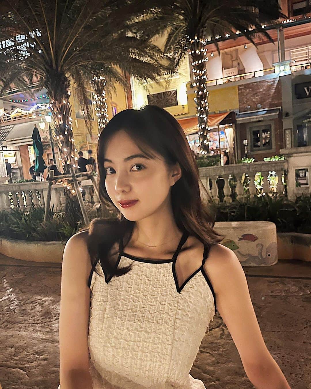 のインスタグラム：「友達にメイクしてもらった日🌺」
