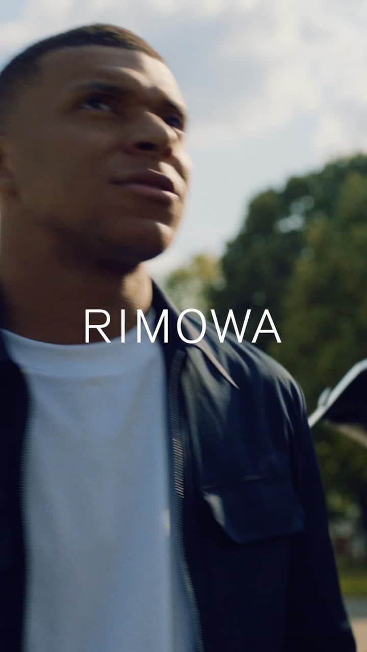 のインスタグラム：「“Towards a dream, towards a future.” That’s the direction @k.mbappe’s travels have always taken him. Discover the transformational influence of travel through his lens in RIMOWA’s latest campaign.   #RIMOWA #NeverStill」