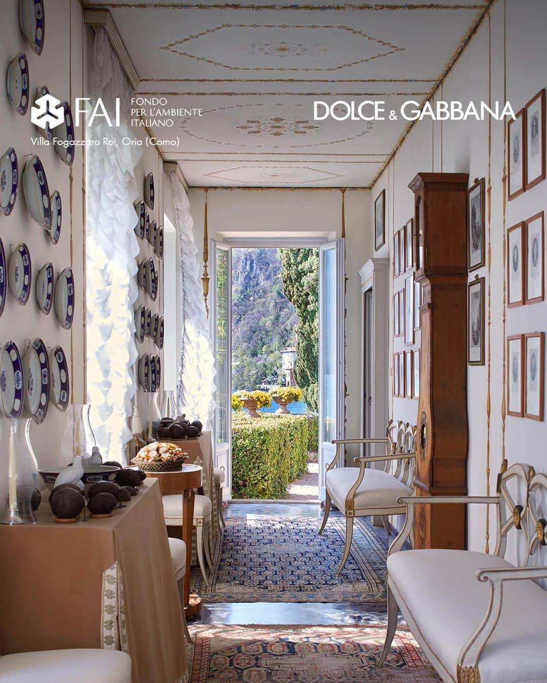 ドルチェ&ガッバーナさんのインスタグラム写真 - (ドルチェ&ガッバーナInstagram)「#DolceGabbana officially partners with @fondoambiente for a new take-over of one of the Foundation’s Assets: Villa Fogazzaro Roi, Como.     To promote Italy’s cultural heritage and immense beauty, the rooms of the historical @villafogazzaroroi host iconic #DGCasa creations which will appear exclusively in a Virtual Room inside the Boutique in Corso Venezia 7, Milan.     Photography @paola_pansini    Visit the store for an immersive experience.     #MadeInItaly #FondoAmbienteItaliano」9月10日 21時59分 - dolcegabbana