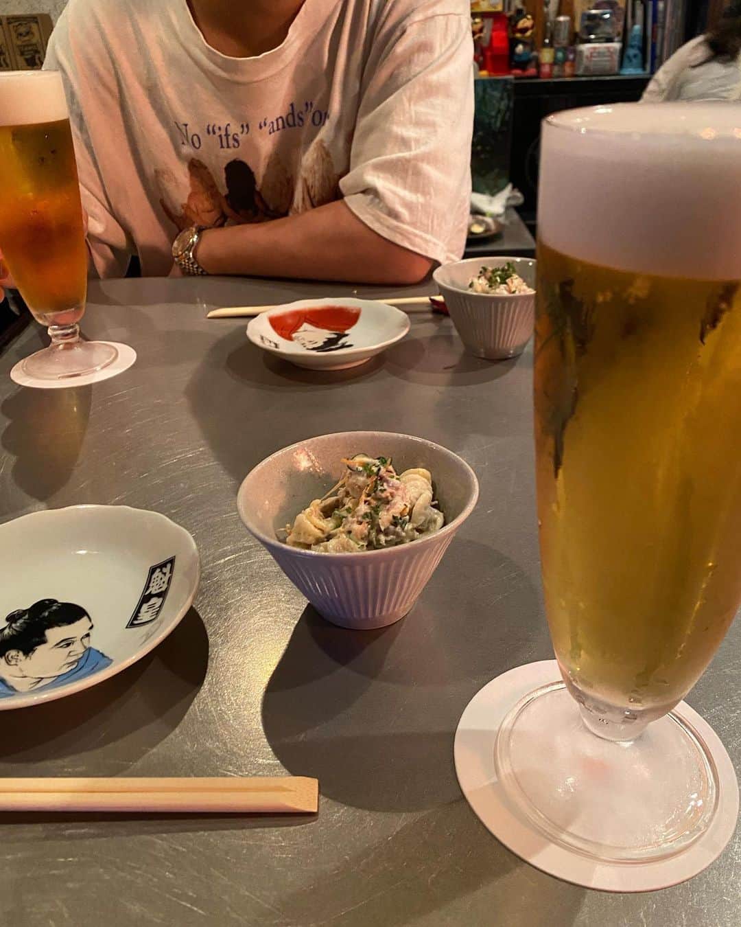 吉田佳菜さんのインスタグラム写真 - (吉田佳菜Instagram)「ㅤㅤㅤㅤㅤㅤㅤㅤㅤㅤㅤㅤㅤ ㅤㅤㅤㅤㅤㅤㅤㅤㅤㅤㅤㅤㅤ 1人ラーメンとか全然行けるタイプやけど お喋り大好きやからやっぱりご飯は誰かと食べたい派🥹 ㅤㅤㅤㅤㅤㅤㅤㅤㅤㅤㅤㅤㅤ 先週は悲しい出来事があって、、 そんな時に限って彼は海外出張中✈️🥲 毎日仕事から帰ってから家でひとりで 過ごす時間が寂しくて、帰ってきてくれてから 幸せを噛みしめてる…♡🥲 ㅤㅤㅤㅤㅤㅤㅤㅤㅤㅤㅤㅤㅤ ㅤㅤㅤㅤㅤㅤㅤㅤㅤㅤㅤㅤㅤ #ちわこの休日 #いけのや #ikenoya #ikenoyayutenji #祐天寺グルメ #tsuru_kana」9月10日 21時53分 - yshdkana