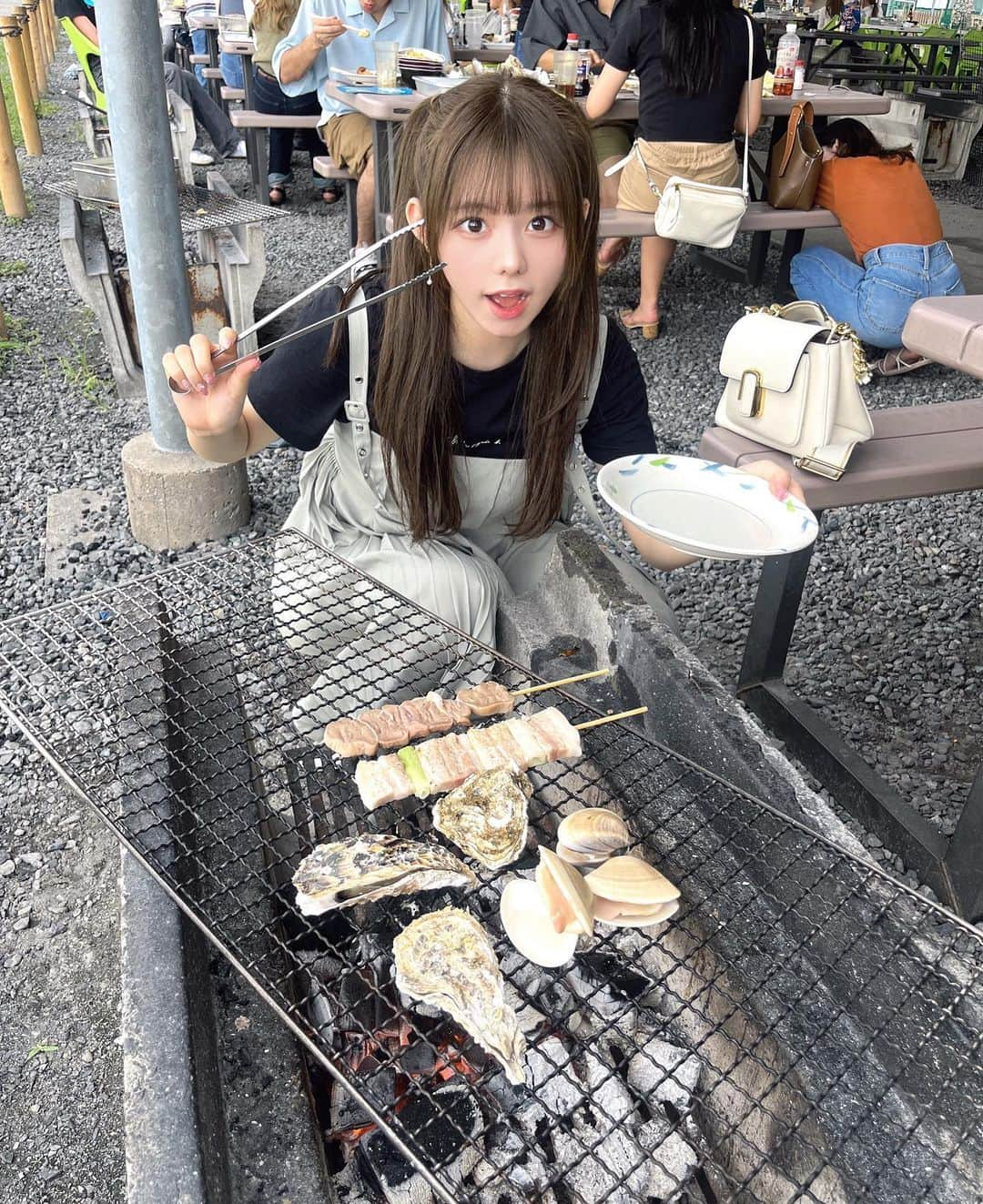 大森莉緒さんのインスタグラム写真 - (大森莉緒Instagram)「・ ・ 名古屋に帰ったら家族で浜焼きバーベキュー行くの恒例化かな🤤💖  浜焼きだけど、お肉はかかせない！🍖  また冬も行きたいなぁ☺️⛄️ ・ ・ #大森莉緒 #おーりお #おりおんず #おりおの食 #魚太郎  #浜焼き #海鮮 #バーベキュー #串焼き #知多半島 #BBQ #ハーフツイン #food #ınstagood #instapic #good #instaphoto #패션 #코디 #오늘의코디 #오늘의패션 #전신샷 #코디스타그램 #옷」9月10日 22時03分 - rio.ohmori