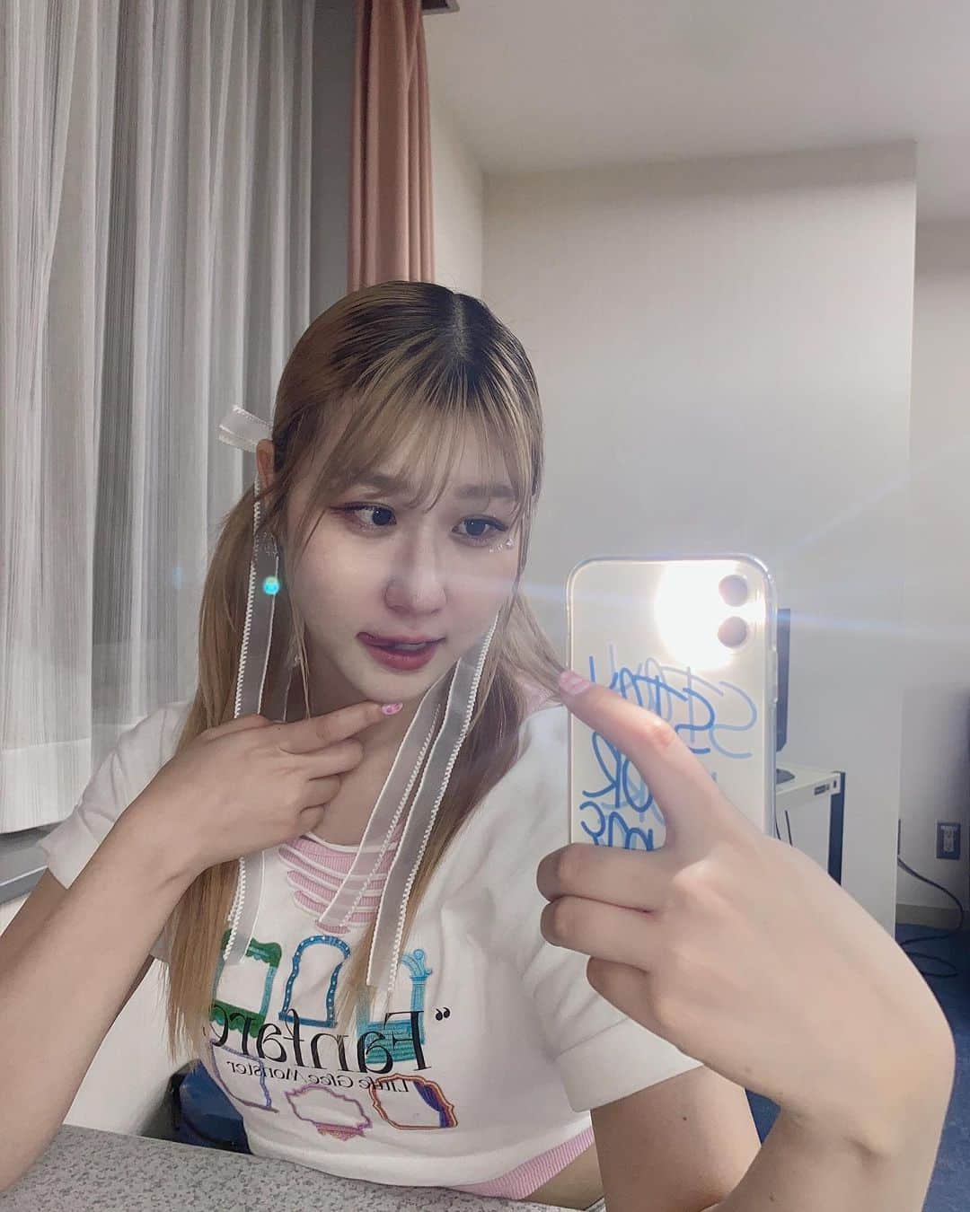 かれん（古賀かれん）のインスタグラム：「☺️✌🏻」