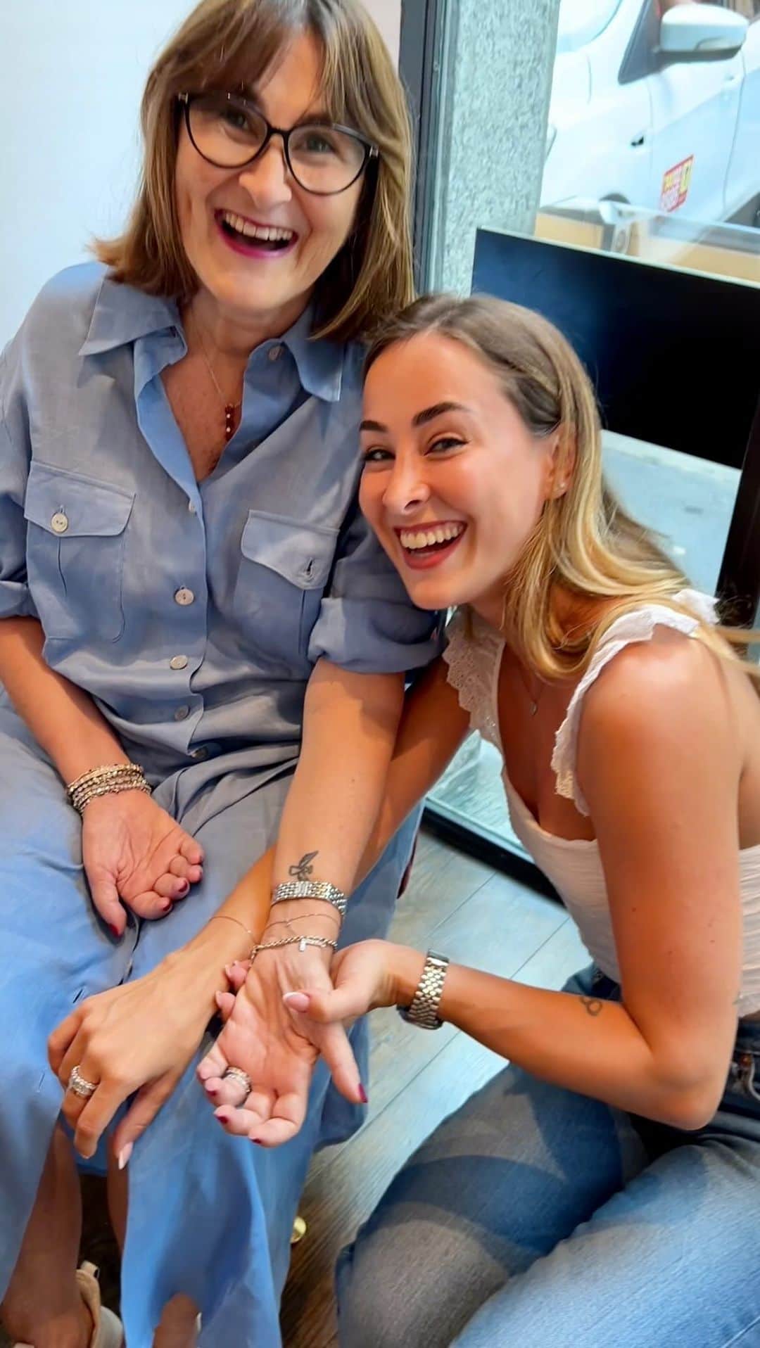 カルロッタ・フェリートのインスタグラム：「Una di quelle giornate che ricorderò per sempre. Ti voglio bene Mamma ❤️」
