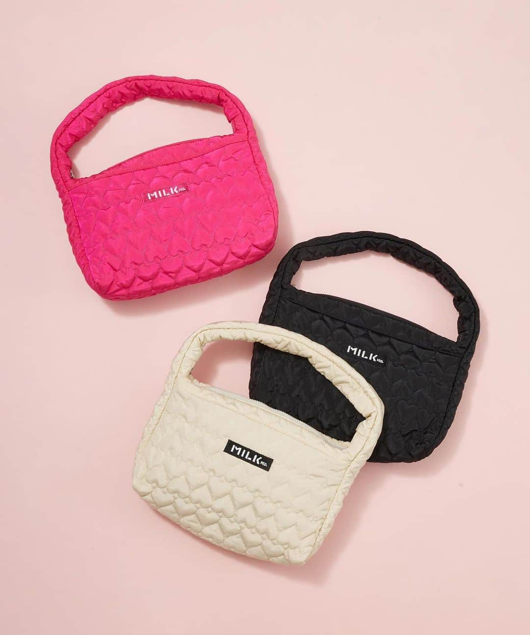 MILKFED.のインスタグラム：「【NEWARRIVAL】 ⁡ ☑︎ HEART QUILTED HANDBAG ¥8,800 カラー:OFFWHITE,BLACK,PINK ⁡ ⁡ ⁡ ⁡ #milkfed #milkfedjp #ミルクフェド #カジュアルコーデ #大人カジュアル #大人カジュアルコーデ #カジュアルコーデ大人可愛い #新作 #秋服コーデ #秋コーデ #秋カラー #秋アイテム #カジュアルガーリー #ガーリーカジュアル #ストリートファッション #ハンドバッグ #ハンドバック #キルトバッグ #キルト #カラーバッグ #差し色コーデ #差し色バッグ #ハートモチーフ #ハート柄 #ハートバッグ #ロゴバッグ #トレンドバッグ #ガーリーファッション #垢抜けコーデ #トレンドコーデ」