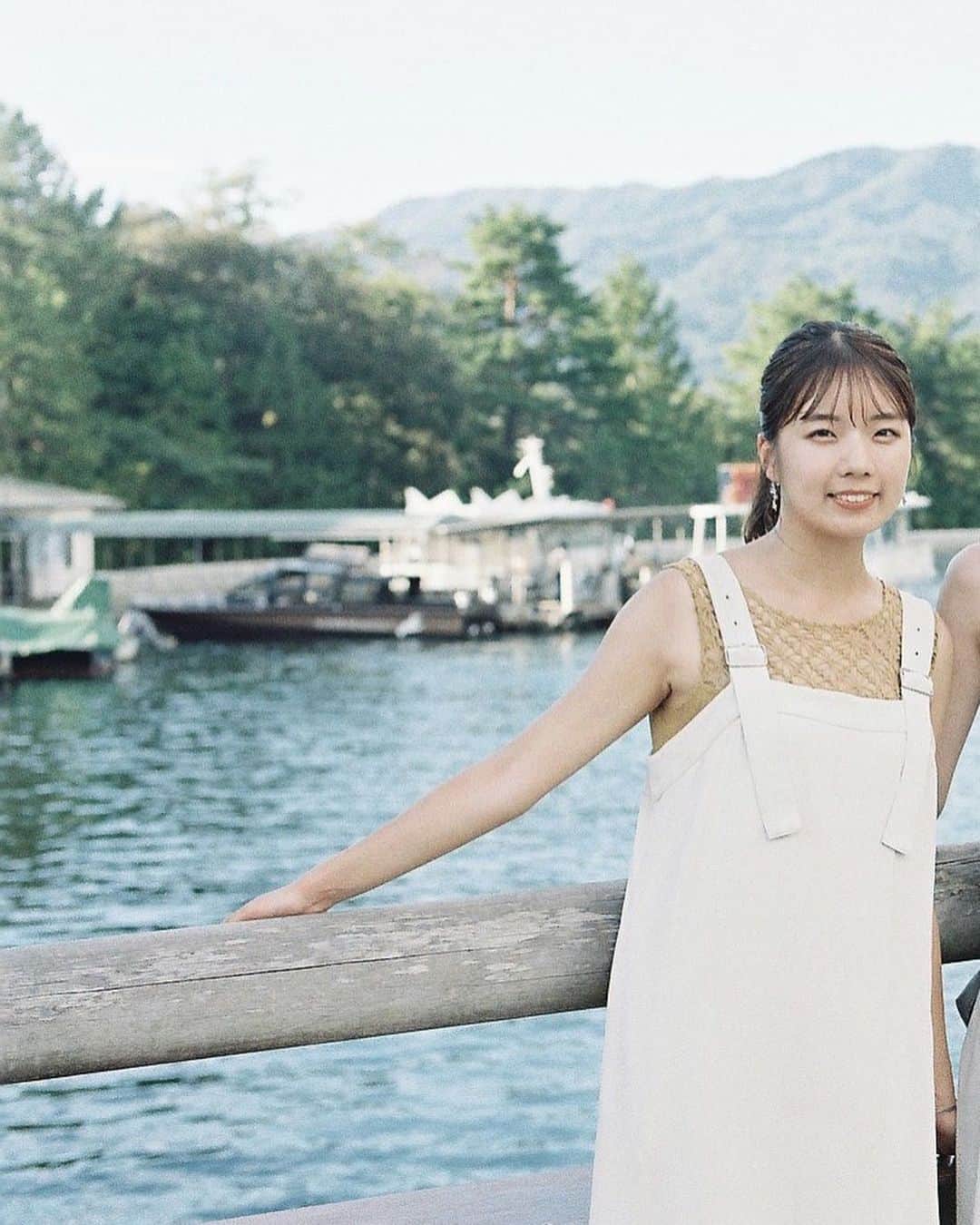 Masaさんのインスタグラム写真 - (MasaInstagram)「.   Nikon F3  Nikkor 50mm F1.4 #colorplus200  🍦🍧  そろそろ琵琶湖で泳いでる人もいないかなーと思ったけど、昨日はまだまだたくさん泳いではりました。  でも朝晩はだいぶマシになってきて、エアコン無しで寝れるようになってきました😌  撮影日 : 2023年8月22日  #まさ35 #エビプリ #35mm #nikonf3 #nikon #フィルム #film #filmcamera #filmphotography #フィルム #フィルムカメラ #フィルム写真 #portrait #ポートレート #filmisnotdead #京都 #kyoto #天橋立 #リフト」9月11日 7時45分 - masa_nikonist
