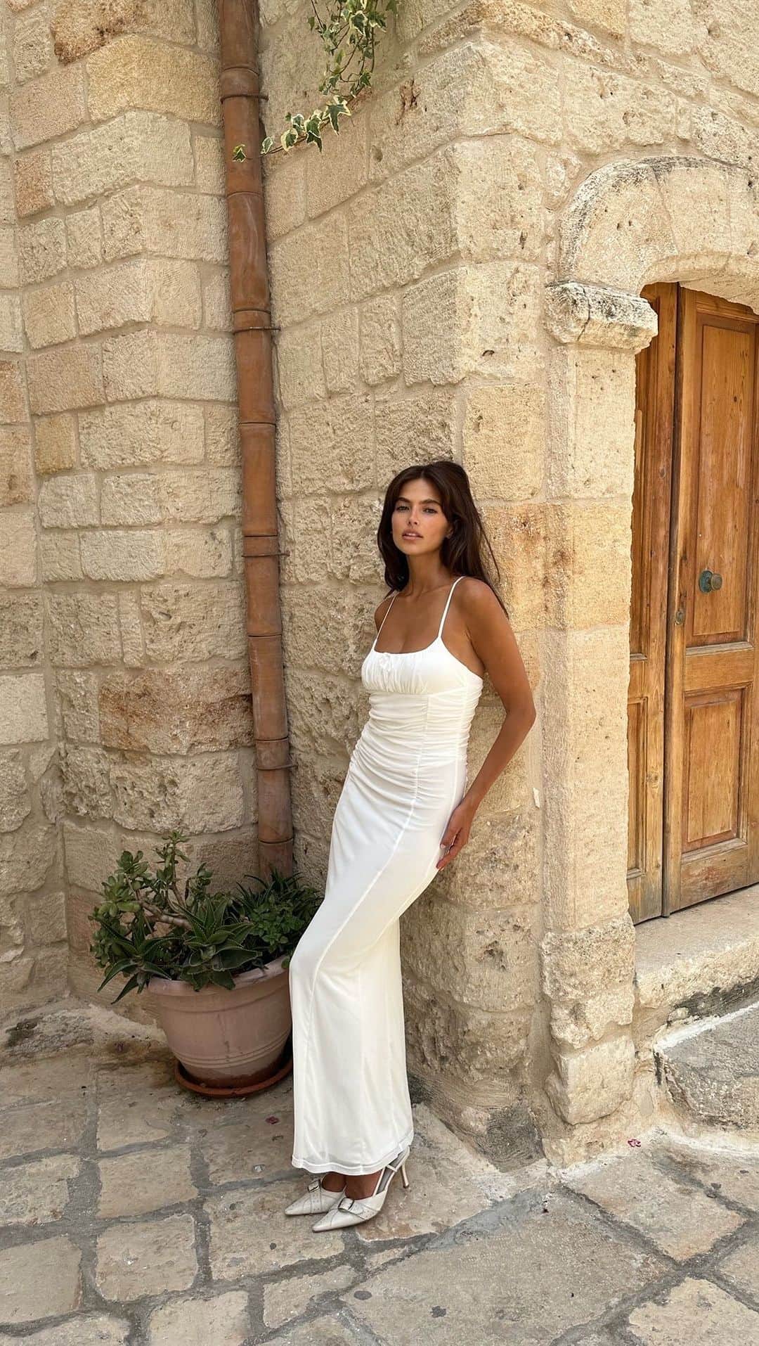 tiger Mistのインスタグラム：「Explore the second instalment of Villa Rosa;  ⠀⠀⠀⠀⠀⠀⠀⠀⠀ Complete with transeasonal pieces designed to add to your vacation wardrobe, but not limited to those navigating cooler climates. ⠀⠀⠀⠀⠀⠀⠀⠀⠀ Get lost in Puglia, Italy, with Tiger Mist. >>>」