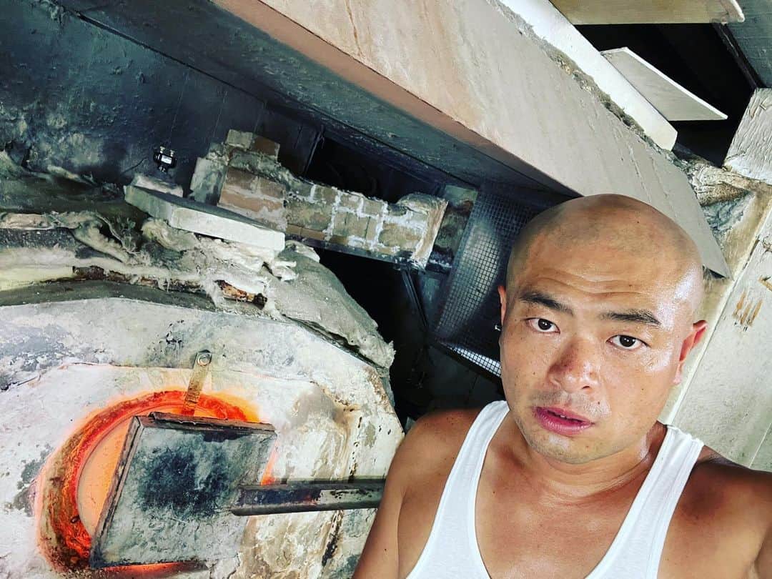 あばれる君のインスタグラム：「本日よる7時〜山ごもり⛰️冒険少年‼️✨🔥猛暑🇲🇽激辛🌮激ウマメキシコ料理🌶️絶対に観て下さい‼️📺」