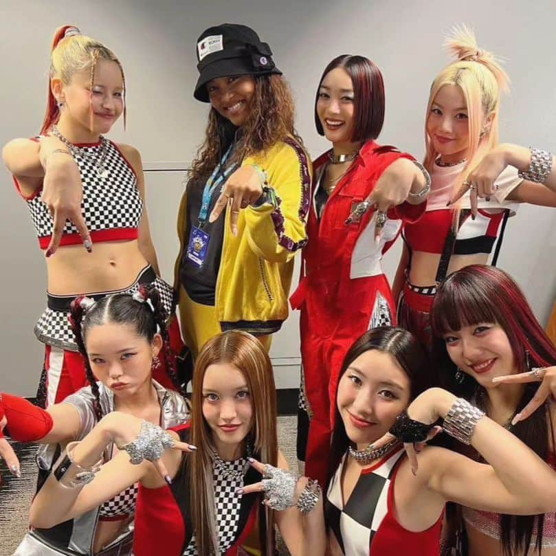 Crystal Kayのインスタグラム：「XG 好きーー🥰  I'm an @xgofficial fan if you don't know. So fun meeting you all and  @simonjakops how exciting is this journey with such talented girls and energy behind your project!? Congratulations 👏🎉 possibilities are endless y'all.  so inspiring 💯」