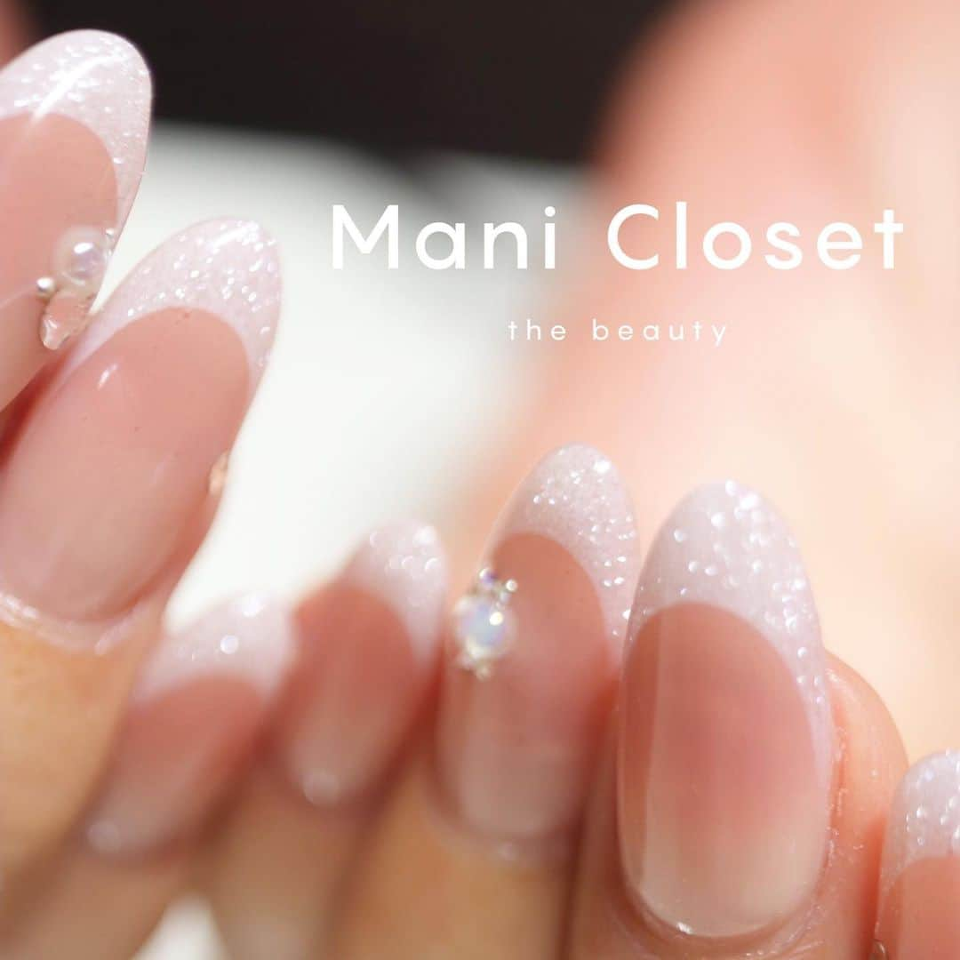 筒井のぞみさんのインスタグラム写真 - (筒井のぞみInstagram)「・ ・ Hello.  We are Mani Closet.   We will continue to deliver airbrush designs that will be loved by all airbrush users.  Let's all enjoy airbrushing🎧🎧  🫧🫧🫧🫧🫧🫧🫧🫧🫧🫧  #マニクローゼット #manicloset  #manicloset_the_beauty #シンプルネイル #長さ出し #エアブラシネイル #エアブラシアート #エアブラシ導入サロン #エアブラシ専門サロン #バーチャルフレンチ #airbrow 認定サロン ＃美爪形成ネイル #大人ネイル #ワンホンネイル  🫧🫧🫧🫧🫧🫧🫧🫧🫧」9月11日 8時55分 - nozomi__tsutsui