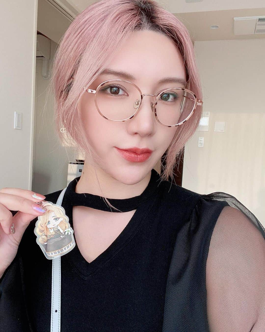 LOPEのインスタグラム：「コンパスオーケストラやってくださいって言ってたら夢かないました😭👏👏👏👏  最初から涙目になってたらアヤカシでぼろぼろ泣いてしまったし ヴィオ様の曲フルで聞けて豪華すぎましたありがとうございます🙇‍♀️🙇‍♀️🙇‍♀️🙇‍♀️✨  全曲クライマックスでずっとやばかった  興奮しすぎてめちゃくちゃ疲れました🤣  また聞きたい〜  生オーケストラはやっぱり映画何本か見たように心が震えるし涙腺壊れるし若返ったというか潤ったというかなんというか  耳が良くなったかな🤔✨  ニコ生タイムシフトあるので気になる方は是非   #コンパスオケ #コンパスシンフォニー #compasssymphony2023」