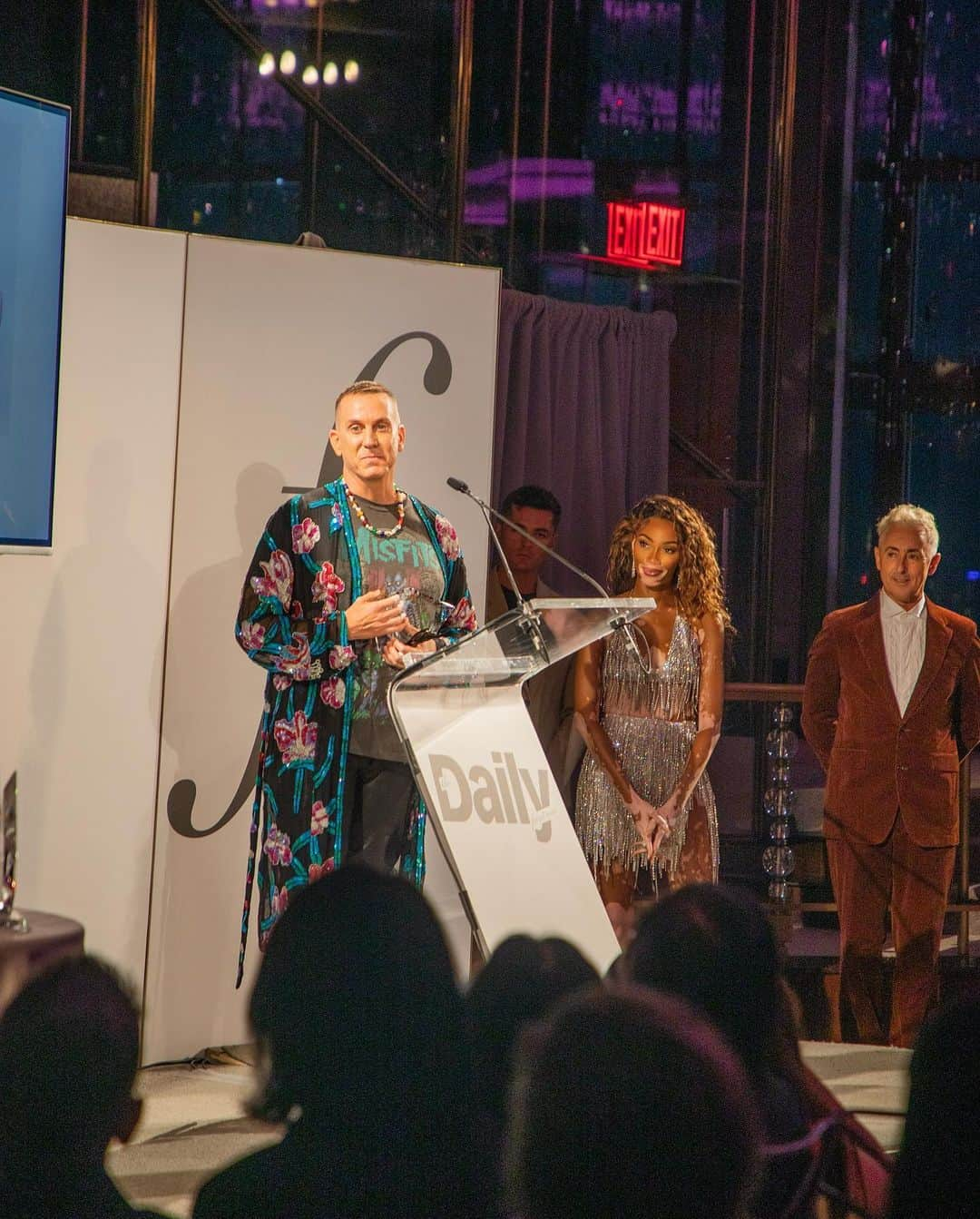 ウィニー・ハーロウさんのインスタグラム写真 - (ウィニー・ハーロウInstagram)「Congratulations @jeremyscott on this years Daily Front row Fashion Visionary award 🤍🙏🏽 Thank you for asking me to present to you, and dressing me up like ur personal Barbie doll to do so 😂🥰🥲 I love you so much!!」9月11日 0時23分 - winnieharlow