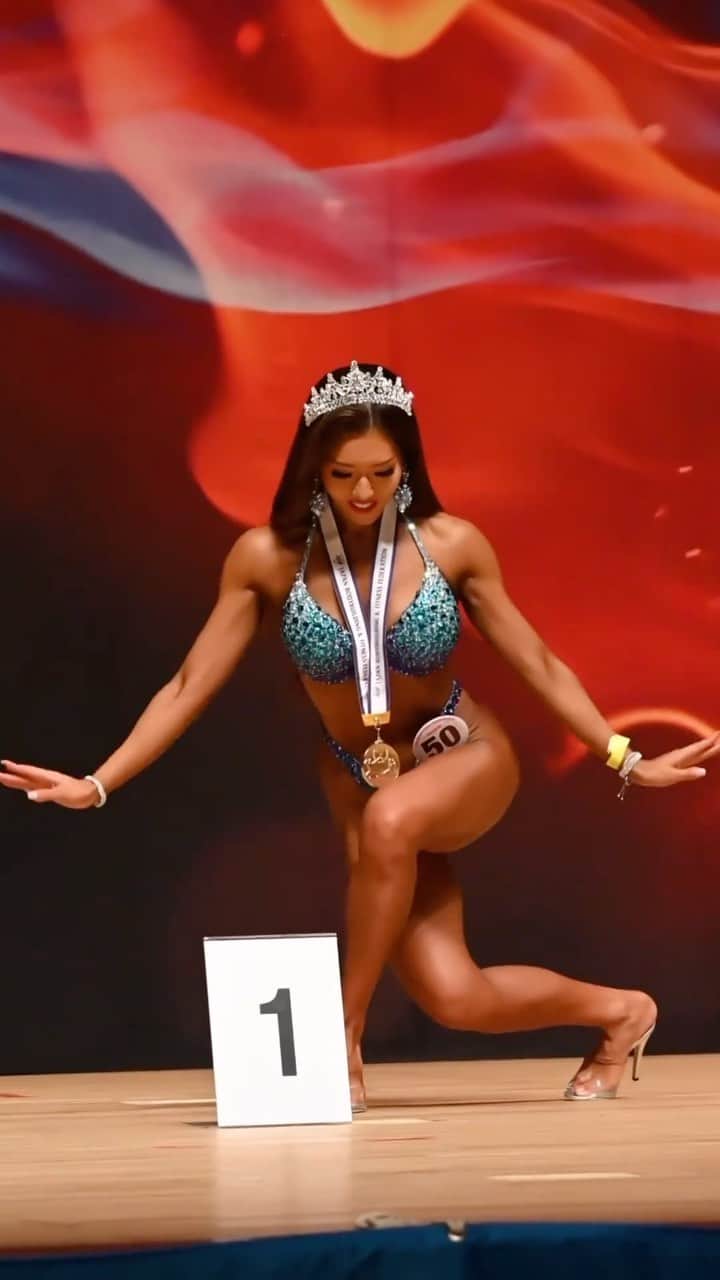 Azusaのインスタグラム：「ALL JAPAN CHAMPIONSHIPSにて優勝し、5連覇の目標を達成することができました✨🥇👑 ⁡ 今シーズン1戦目🔥まだここからさらにレベルアップをした姿で次のグランドチャンピオンシップスまで頑張ります。 ⁡ たくさんの応援ありがとうございました！ ⁡ 👙ビキニ @sv_bikini @leanersbikini_japan  🤎カラーリング　@venus_eri   @jbbf_official ありがとうございました✨✨✨ ⁡ #workout#fitness#fitnessbikini#bikinifitness#fitnessmotivation#personaltrainer#fitgirl#筋トレ女子#パーソナルトレーナー#ボディメイク女子#ボディメイク」