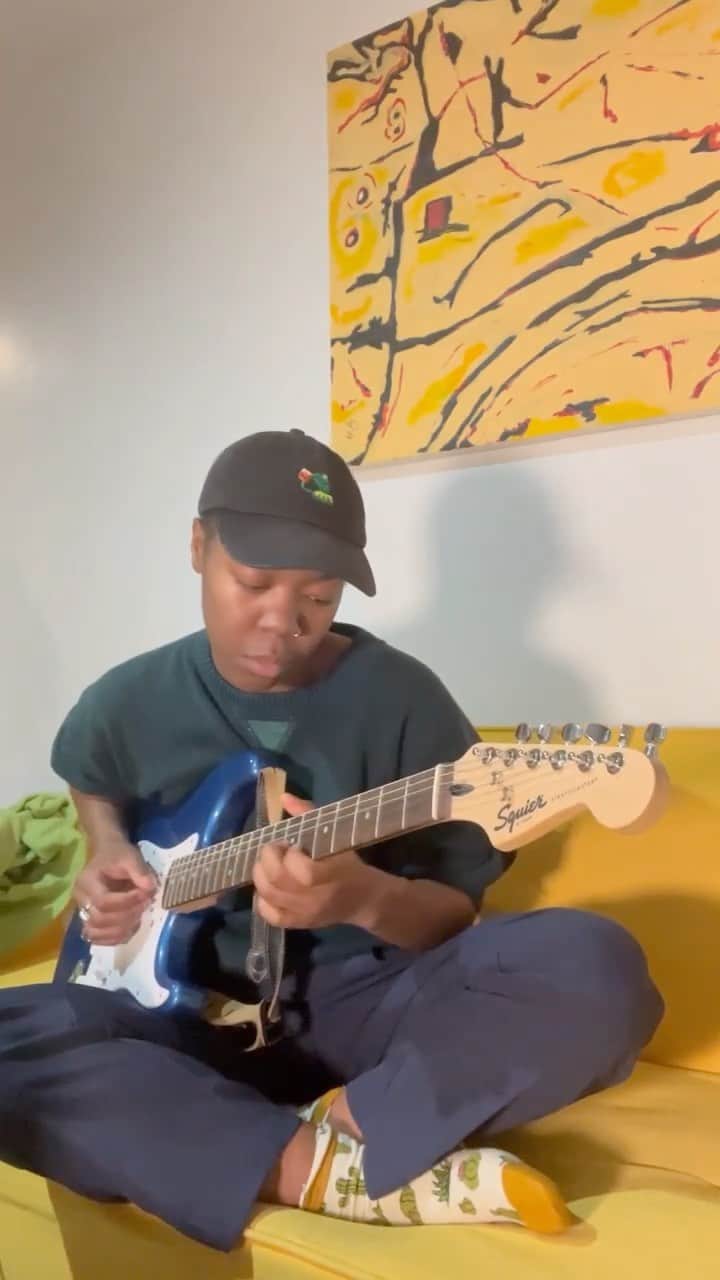 Fender Guitarのインスタグラム：「Chill out with @alanaamore and her Squier Strat. Tag us in your videos with #FenderFeature for a chance to be featured next.」