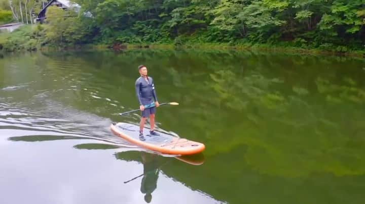 伊勢谷友介のインスタグラム：「Wasting all the thought. Chill out on the perfect flat.  Good bye Babylon.  #souyu  #souyustick  #sauceofhappiness  #nextlevelwetsuits  #worriors #sup #supjapan  #lakeview  #lakesup  #gunnma  #minakami  #群馬  #みなかみ」