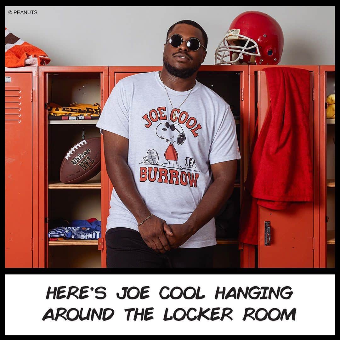 スヌーピーのインスタグラム：「Before a big @Bengals game, Joe Cool likes to hang around the locker room in the coolest threads. What's Joe's latest QB fit? A new look for everyone's favorite cool guy: Joe Burrow!   Rep the coolest exclusive addition to the @HOMAGE NFL player collection. Also available in youth! #NFL #WhoDey」
