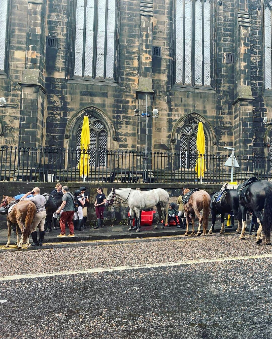 そらるさんのインスタグラム写真 - (そらるInstagram)「イギリス旅行にきました　初日はエジンバラから　街並みが綺麗」9月11日 1時34分 - soraru_official