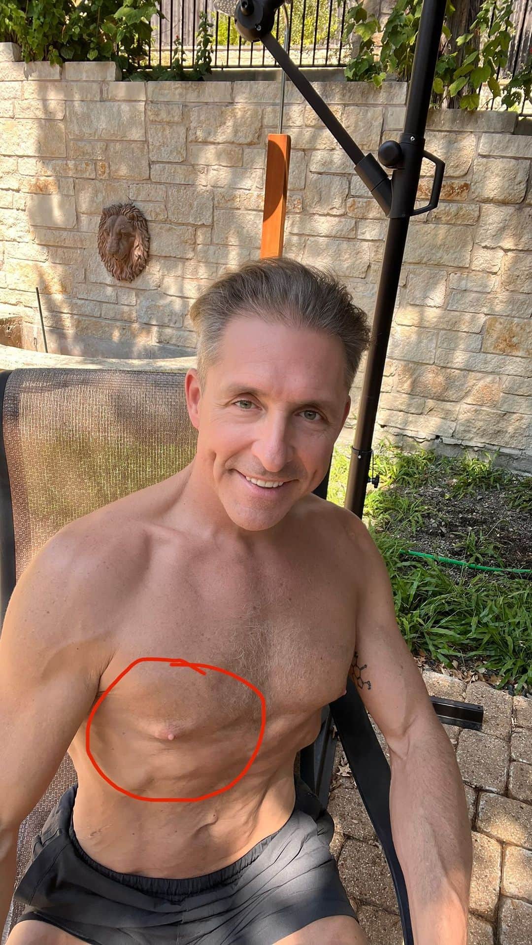 デイヴ・アスプリーのインスタグラム：「Join 3000+ people who saw this live post cold plunge MASSIVE biohacking Q&A including man-b00bs (gyno), losing weight, ADHD, testosterone for men and women, semaglutide/Wegovy, longevity, Alzheimer’s, spermidine, vitamin D, protein, and IBS. You don’t want to miss this one. :-)」