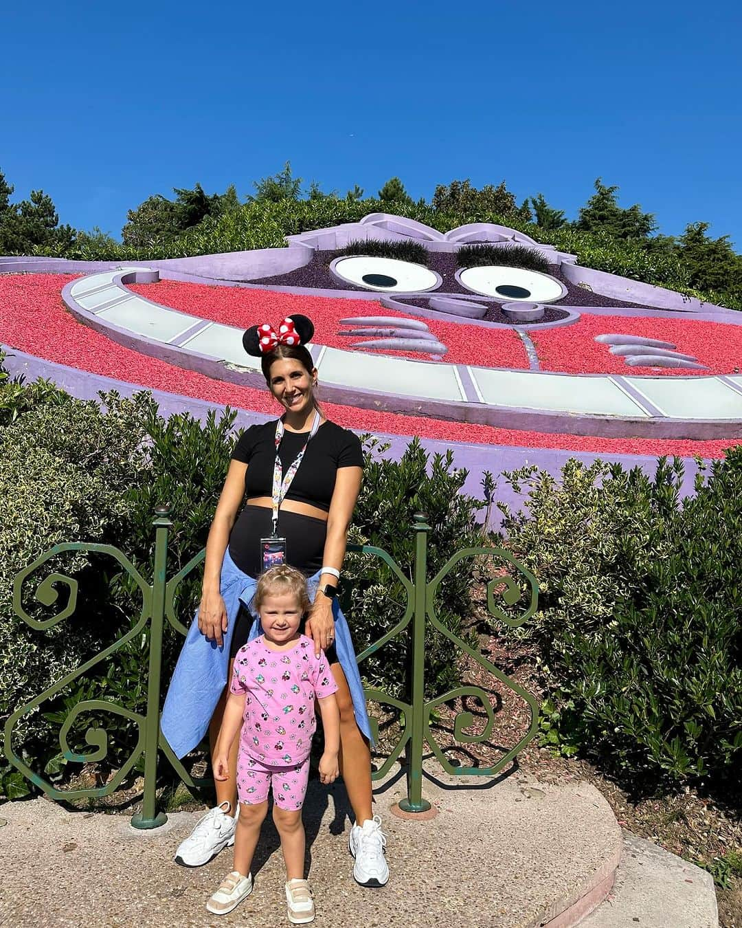 サウル・ニゲスさんのインスタグラム写真 - (サウル・ニゲスInstagram)「Disneyland con mis princesas ❤️」9月11日 2時10分 - saulniguez