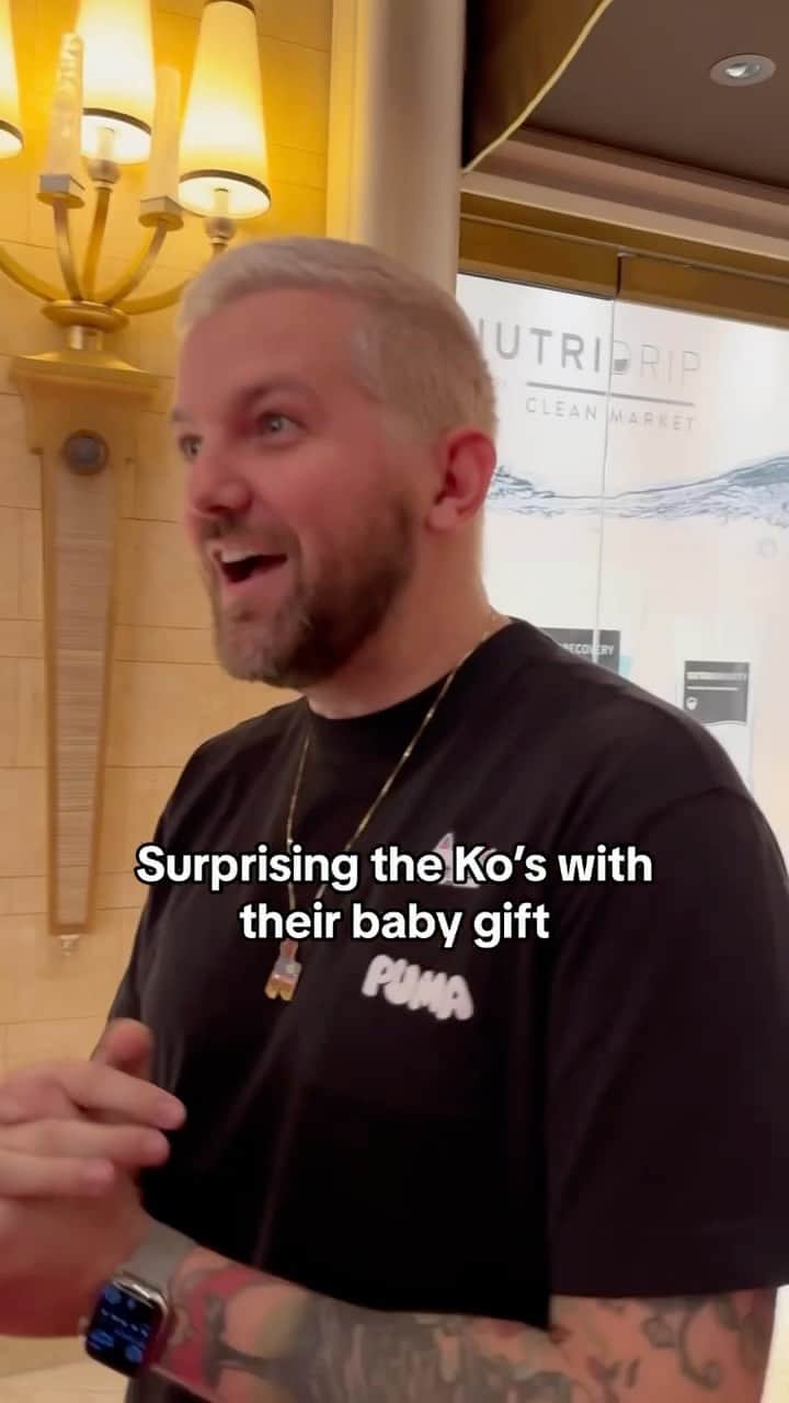ディロン・フランシスのインスタグラム：「nobody will beat my gift」