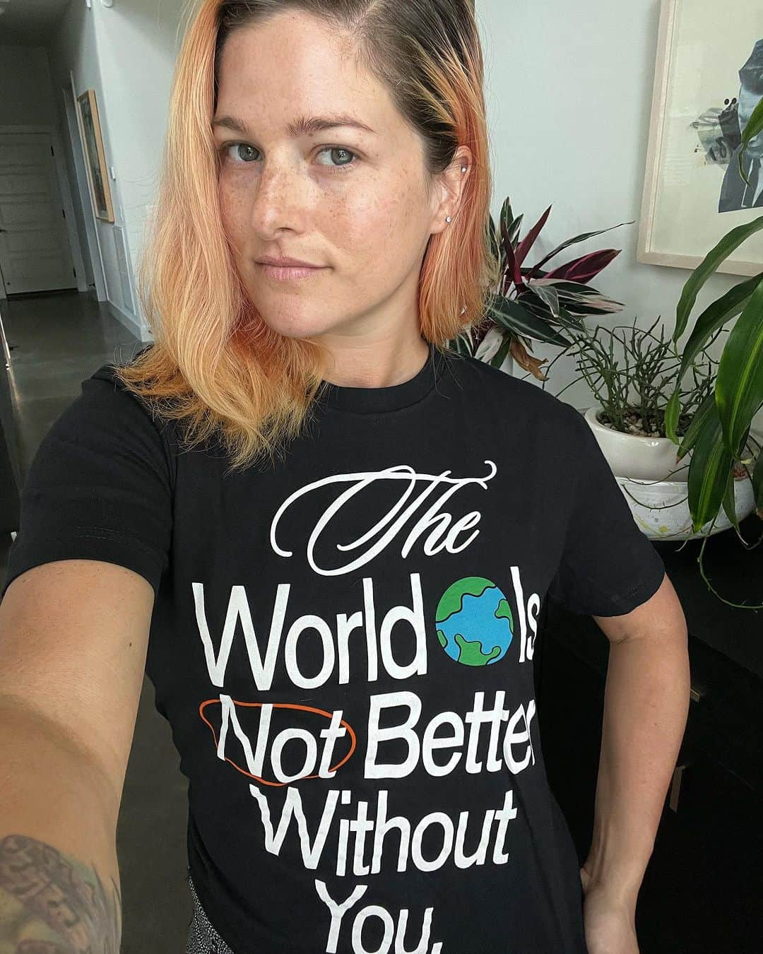 キャサディー・ポープさんのインスタグラム写真 - (キャサディー・ポープInstagram)「September is Suicide Prevention Month. I’m taking time today on World Suicide Prevention Day to shed a light on @twloha who are doing amazing work providing our most vulnerable people with mental health services. Please visit twloha.com/NotBetterWithoutYou to see how you can help.  #suicidepreventionmonth #notbetterwithoutyou」9月11日 2時47分 - cassadeepope