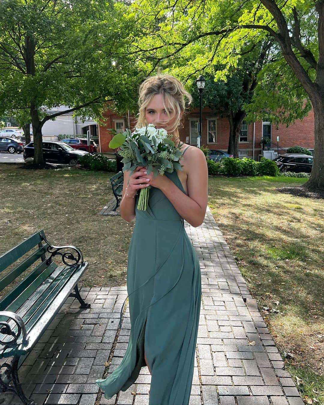 Claire Gerhardsteinさんのインスタグラム写真 - (Claire GerhardsteinInstagram)「A full spin for you guys   Had an absolute blast celebrating my bestie getting married 💛」9月11日 3時16分 - clairegerhardstein