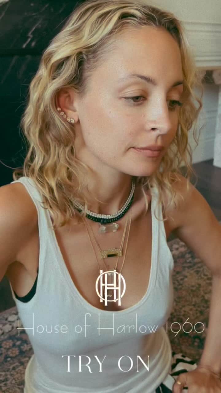 ウィンターケイトのインスタグラム：「Layer & stack your HOH fine jewelry like Nicole. ✨✨✨ Exclusively on houseofharlow1960.com 🤎」