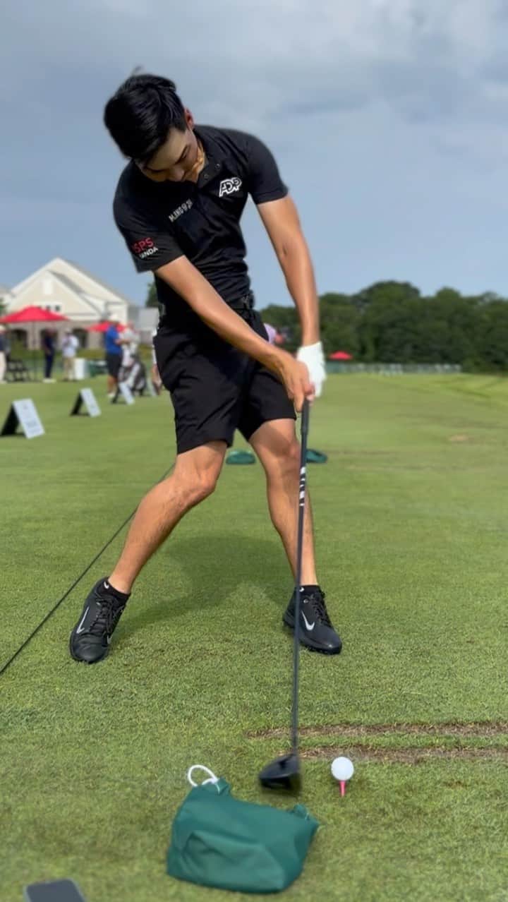 ジョン・ラームのインスタグラム：「6 weeks off and right back in the Top 10. @minwoo27lee 📈 #LetHimCook」
