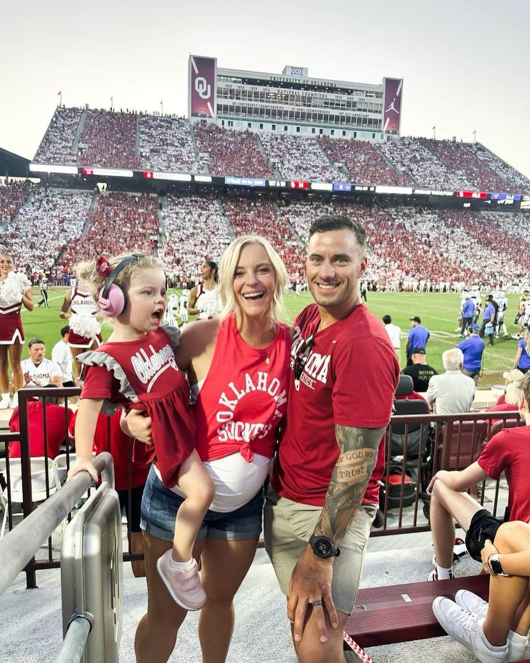 ジェイコブ・ダルトンさんのインスタグラム写真 - (ジェイコブ・ダルトンInstagram)「Boomer Sooner! Great weekend visiting the old stomping grounds and seeing all the amazing people out there! #AlumniWeekend #OU」9月11日 9時19分 - jake_dalton