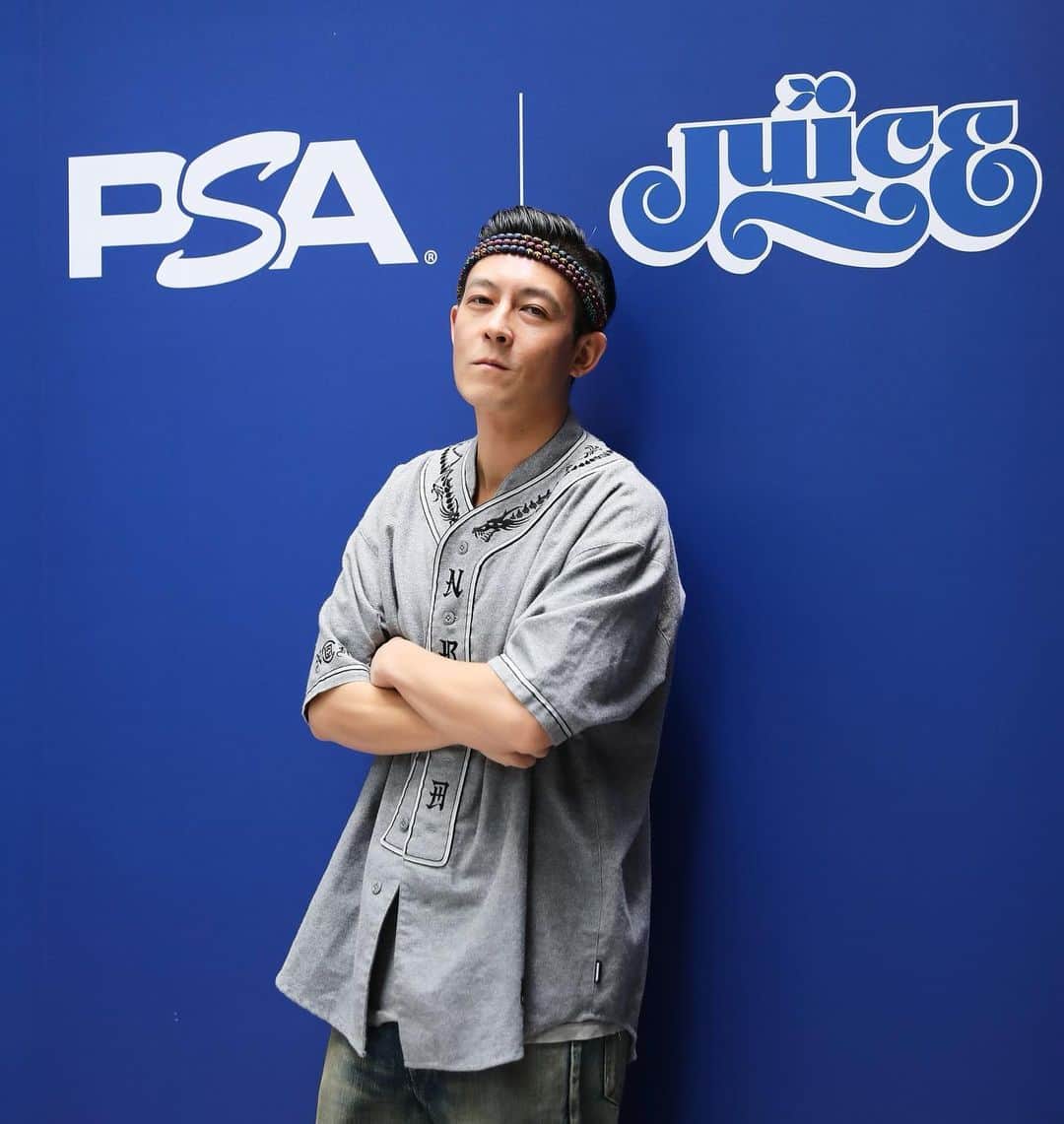 陳冠希のインスタグラム：「@psacard x @juicestore SHANGHAI SUBMISSION NIGHT !!!!! SHOUTS TO EVERYONE WHO CAME OUT AND HOPE TO SEE U AT THE NEXT STOP !!!!! BLACK ELSA @kakawow_global CARD WAS WILD AND ALSO THE @upperdecksports JORDAN CARDS !!!!!!! BRING EM OUT BRING EM OUT !!!!!!」