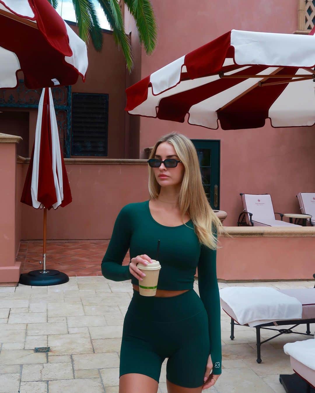 Madison Edwardsのインスタグラム：「It’s a @saski kind of day 💚🌴 #saski」